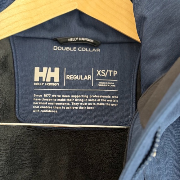 Helly Hansen women’s young adults winter parka like new - Picture 3 of 9